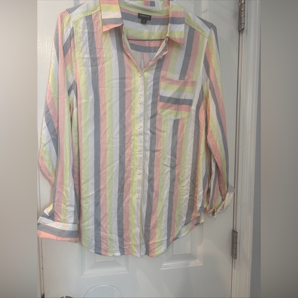 NWOT Torrid Multicolor Striped Shirt size 0. 012026-0036